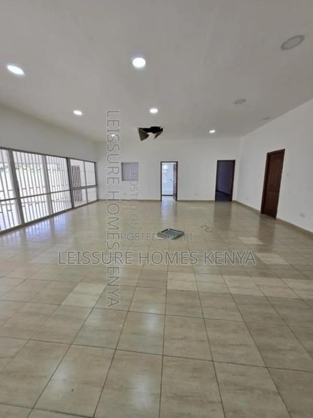 6 Bedroom Commercial Offices on One Acre