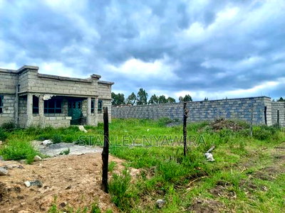 Quarter Plot Opposite Toll Along Nanyuki Nyeri Highway - Image 3