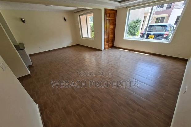 4bdrm Townhouse / Terrace in Gateway Mall Area for rent