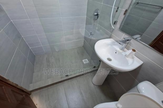 4bdrm Townhouse / Terrace in Gateway Mall Area for rent