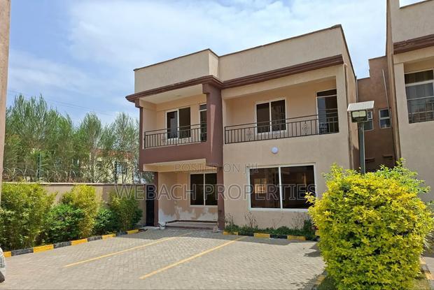 4bdrm Townhouse / Terrace in Gateway Mall Area for rent