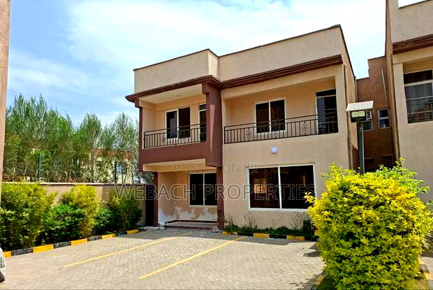 4bdrm Townhouse / Terrace in Gateway Mall Area for rent