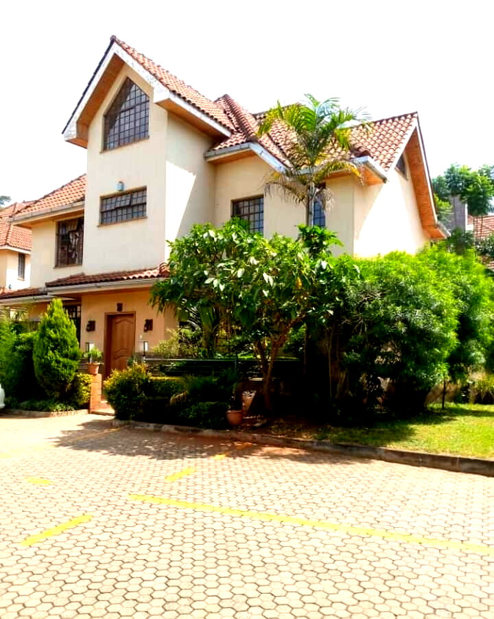 6-Ensuite Villa in Quiet Gated Community - Lavington