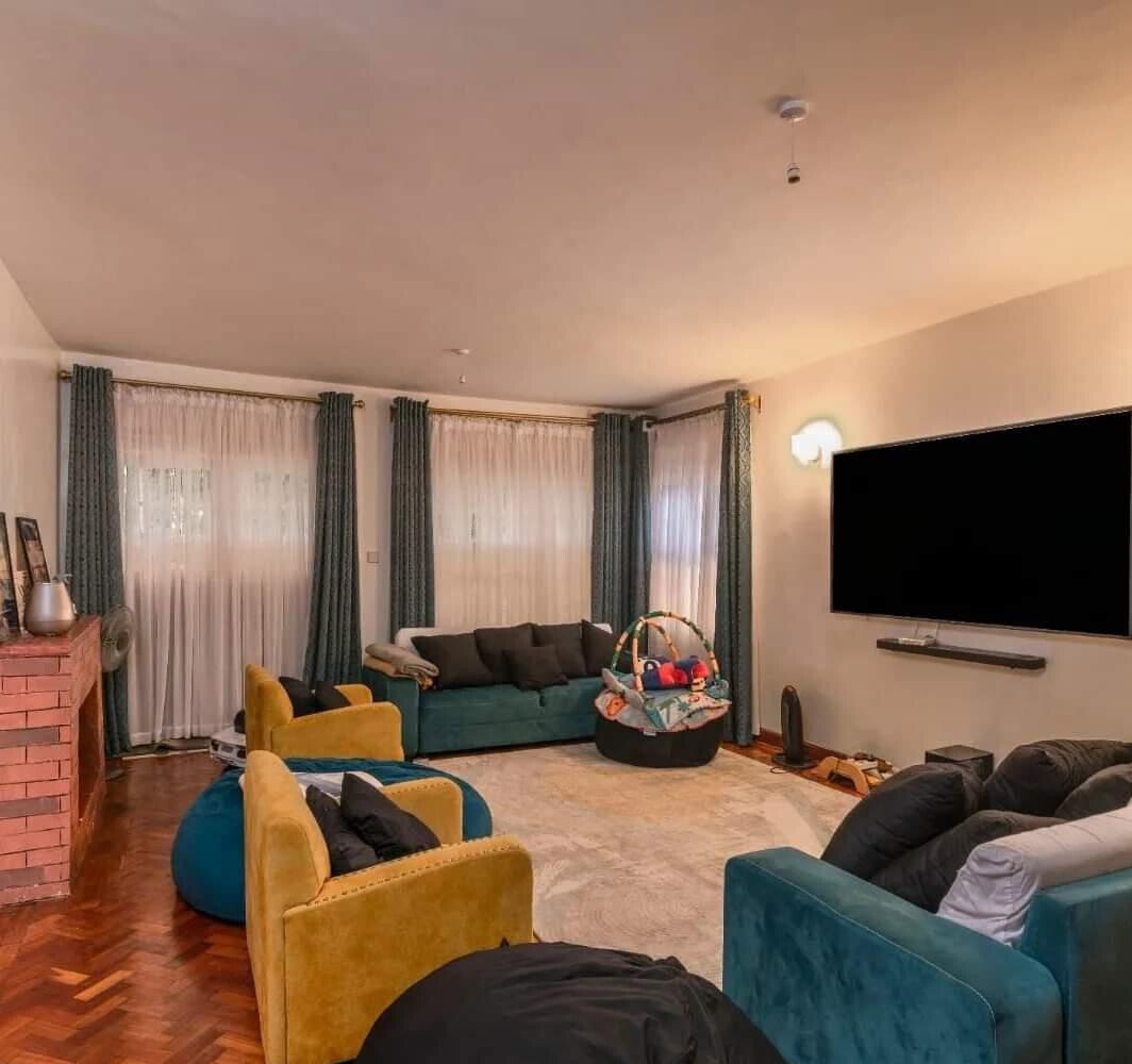 5BR Townhouse on Quarter Acre with DSQ - Mountain View
