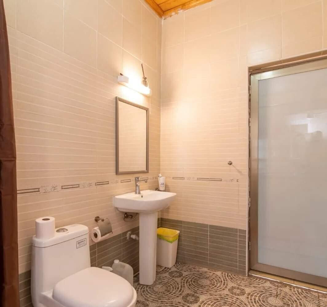 5BR Townhouse on Quarter Acre with DSQ - Mountain View