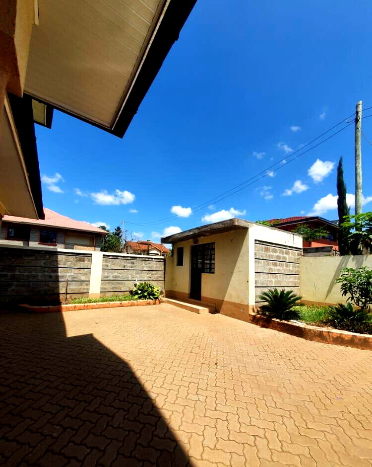 4BR All-Ensuite Townhouse on 40x80 Plot - Membley Acacia