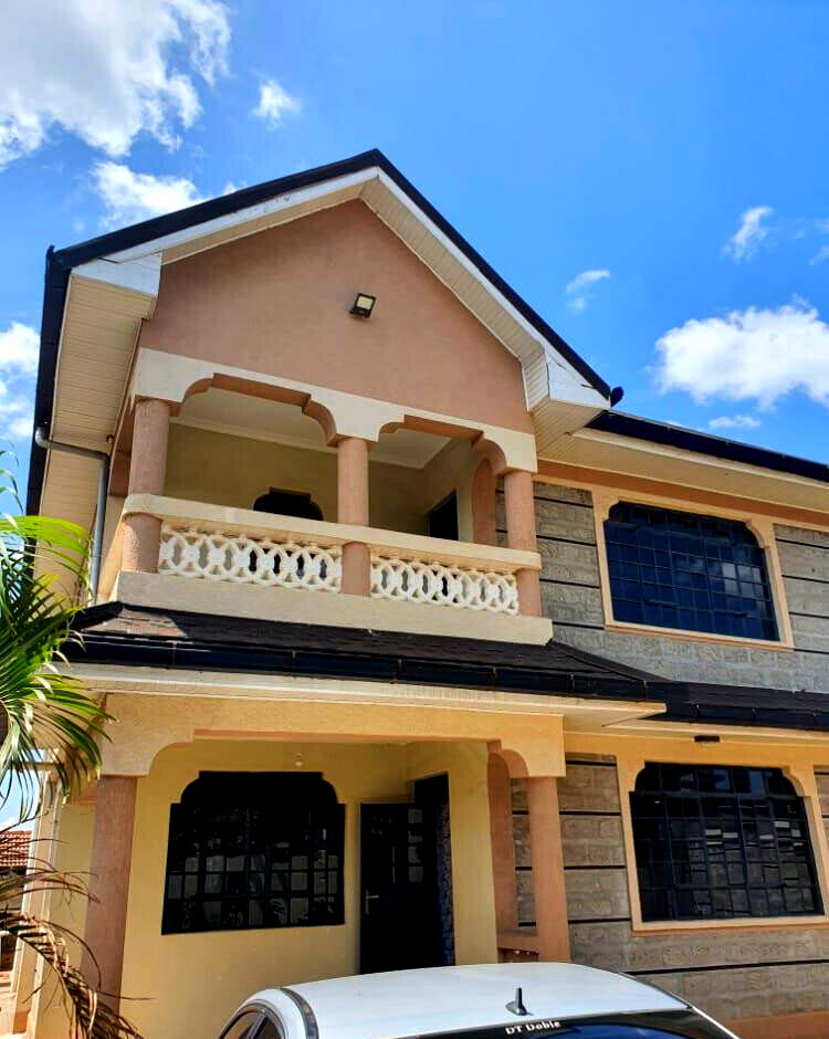 4BR All-Ensuite Townhouse on 40x80 Plot - Membley Acacia