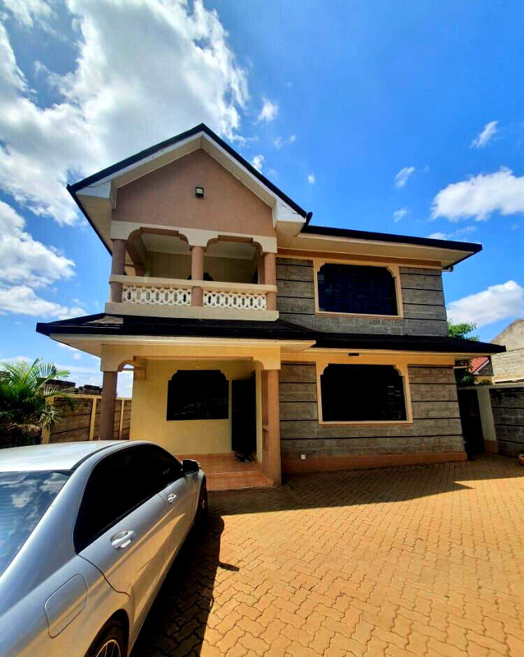 4BR All-Ensuite Townhouse on 40x80 Plot - Membley Acacia
