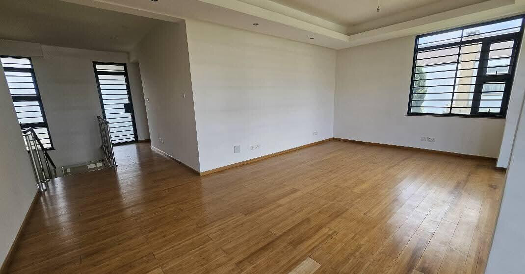 4BR Townhouse with DSQ on Quarter Acre – Garden Estate