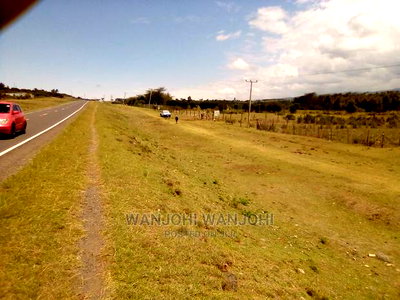 Plots Touching Highway - Image 3