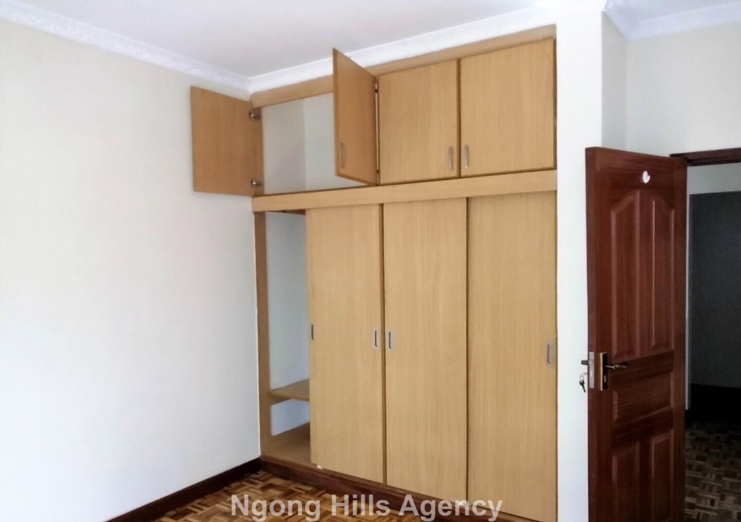 4BR All-Ensuite Villa with Jacuzzi & DSQ - Ngong Town