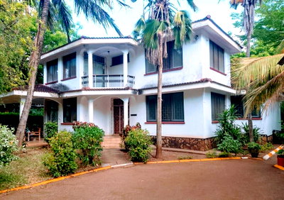 4-Bedroom Townhouse on Half Acre – Links Road, Nyali
