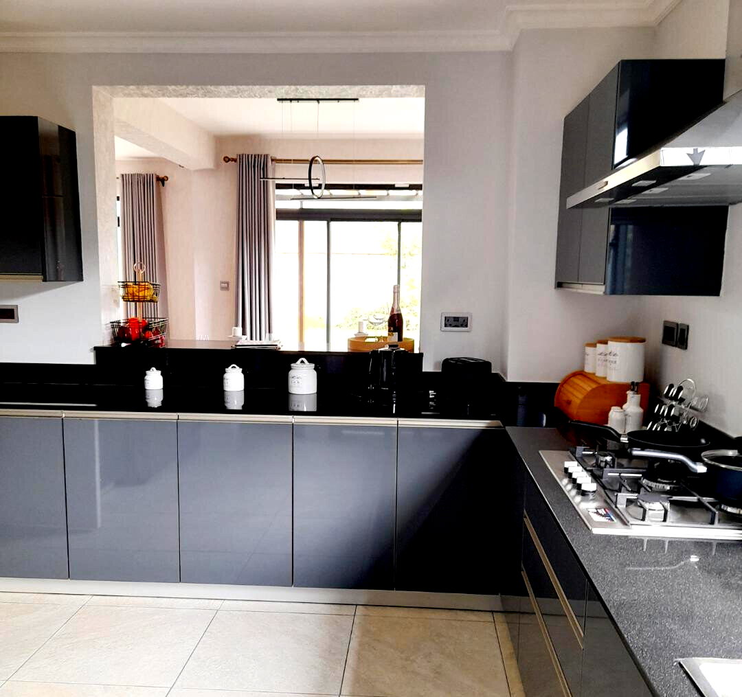 4BR All-Ensuite Townhouse with Pool & Gym - Runda
