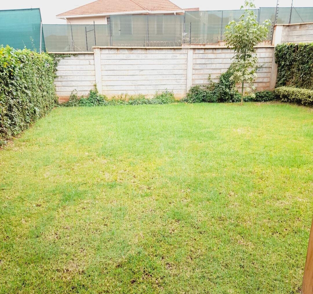 4BR All-Ensuite Townhouse with Pool & Gym - Runda