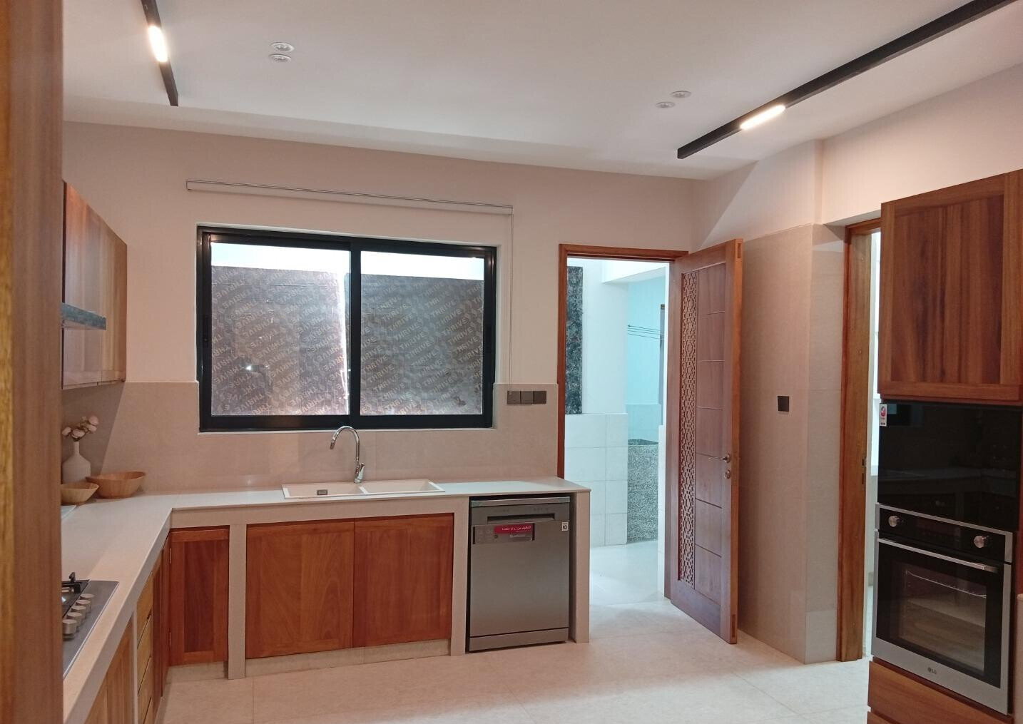 3BR All-Ensuite with Walk-In Closet & Gym Access - Nyali