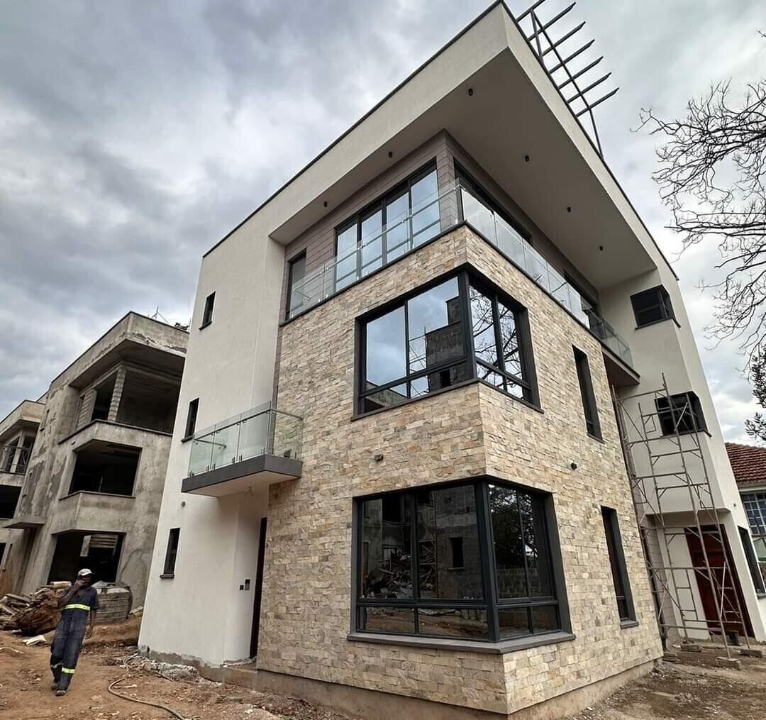 4-Ensuite Townhouse with DSQ & Solar Backup - Lavington