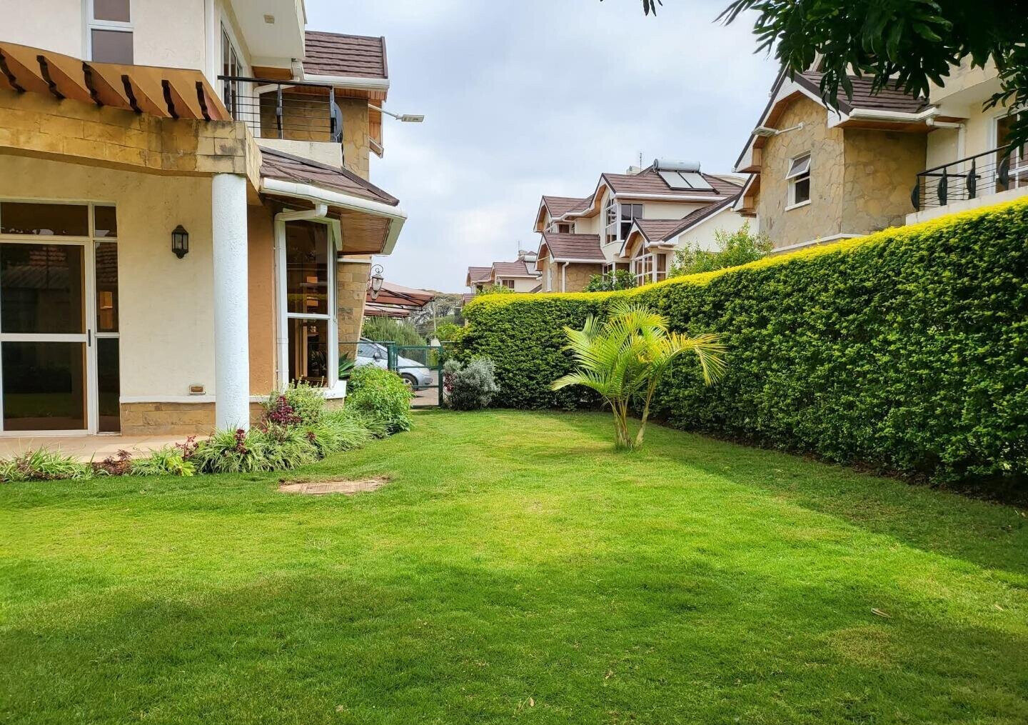 5-Ensuite Townhouse with Private Garden & DSQ - Lavington