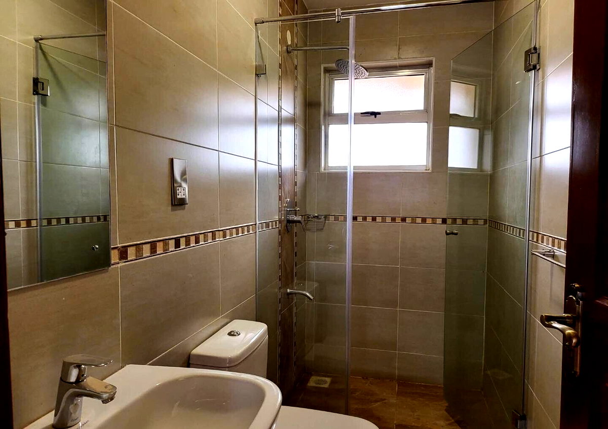 5-Ensuite Townhouse with Private Garden & DSQ - Lavington