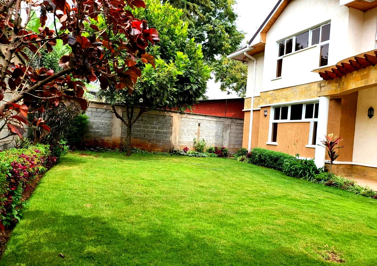 5-Ensuite Townhouse with Private Garden & DSQ - Lavington