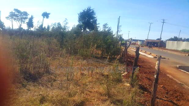 1/4 Plot Touching Tarmac Kimumu Hawaii