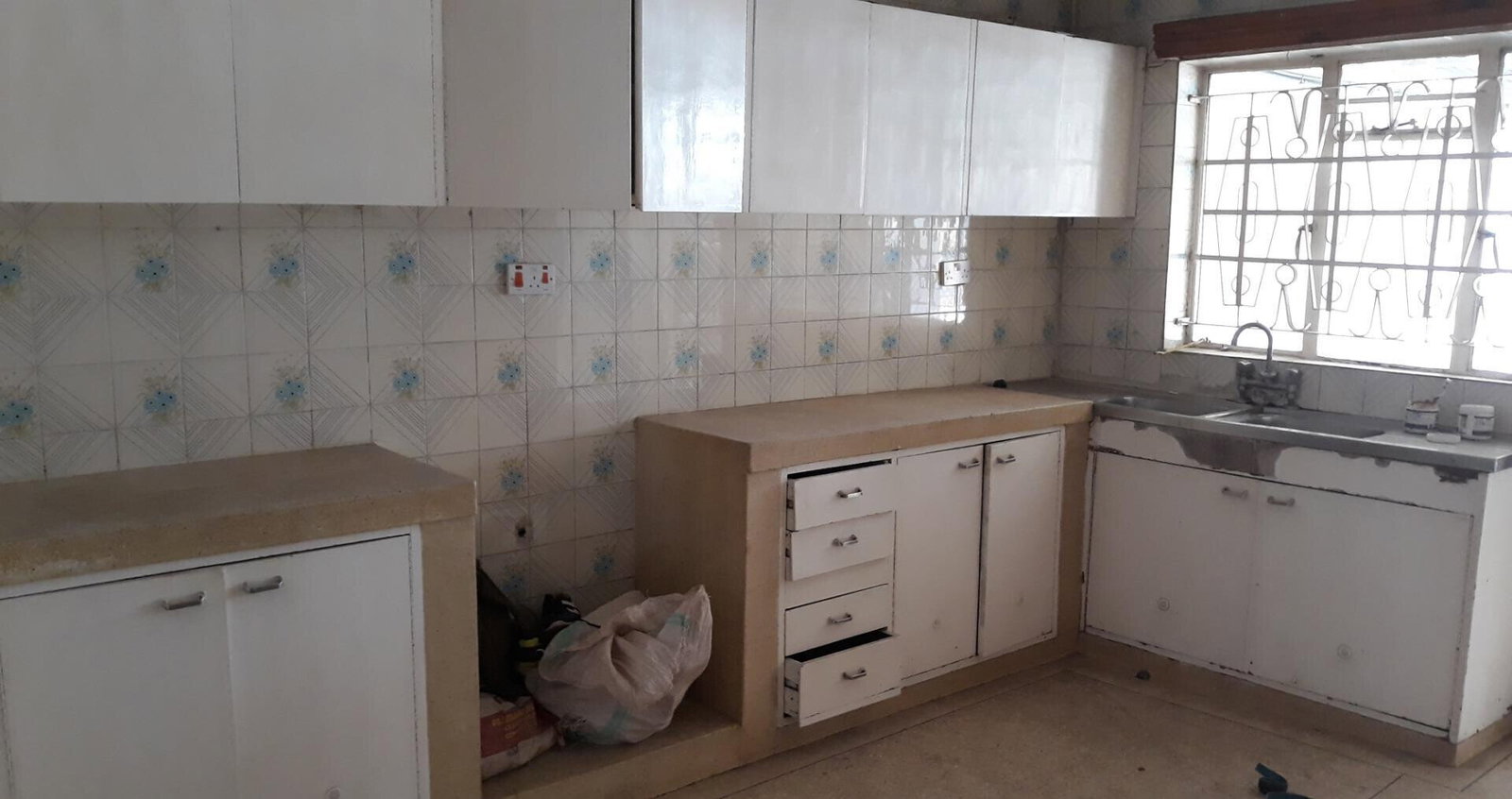 Spacious 4BR Maisonette with Pantry & Balcony - Westlands
