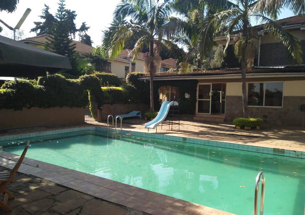 4-Ensuite Townhouse with Pool, Gym & Borehole - Lavington