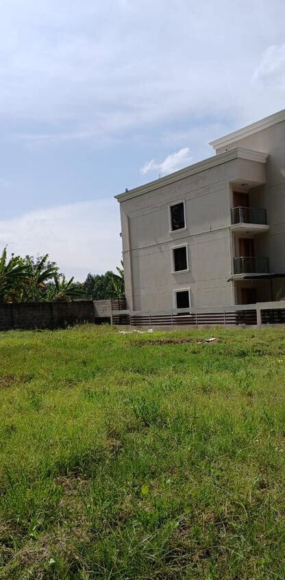1/8 Acre Garden Plot with Parking at KSh 20M