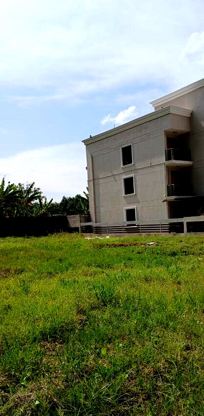 1/8 Acre Garden Plot with Parking at KSh 20M