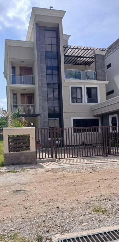 1/8 Acre Garden Plot with Parking at KSh 20M