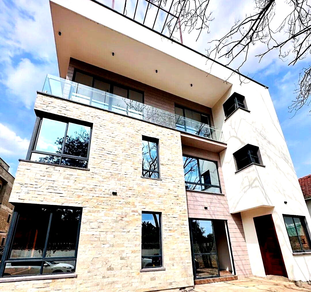 New 4-Ensuite Townhouse with DSQ & Solar Water - Lavington