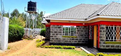 4bdrm Bungalow in Autspan, Racecourse for Sale - Image 1