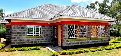 4bdrm Bungalow in Autspan, Racecourse for Sale - Image 2
