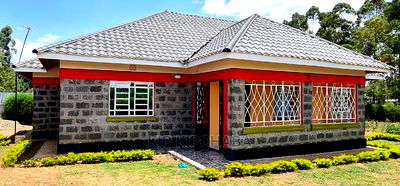 4bdrm Bungalow in Autspan, Racecourse for Sale - Image 4
