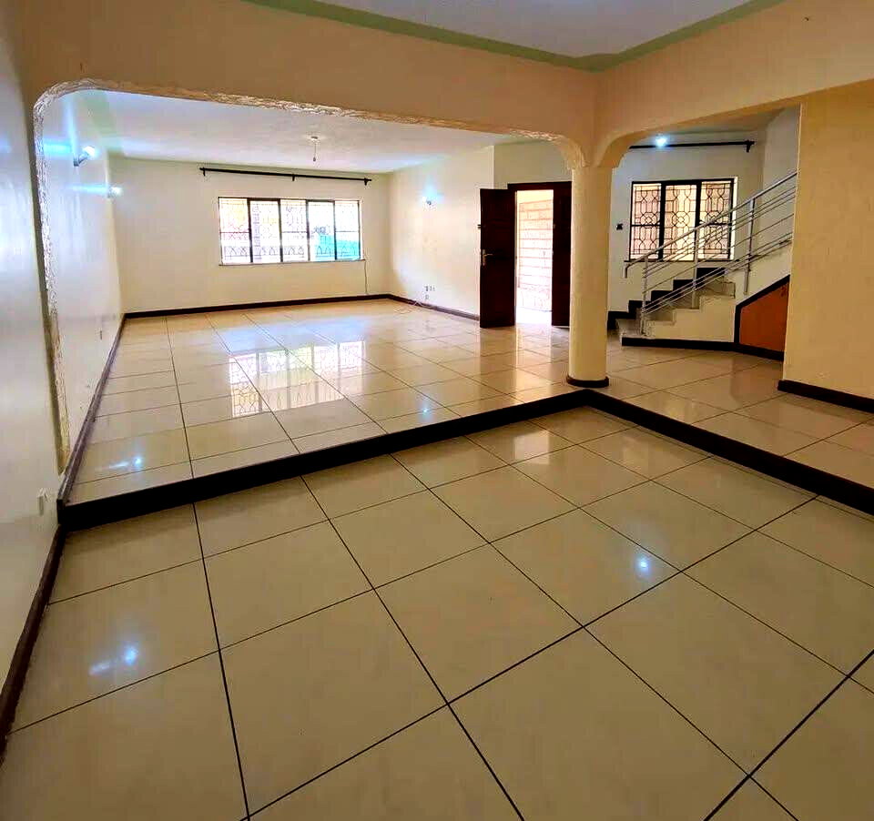 Spacious 4BR Townhouse with DSQ & Borehole - Lavington