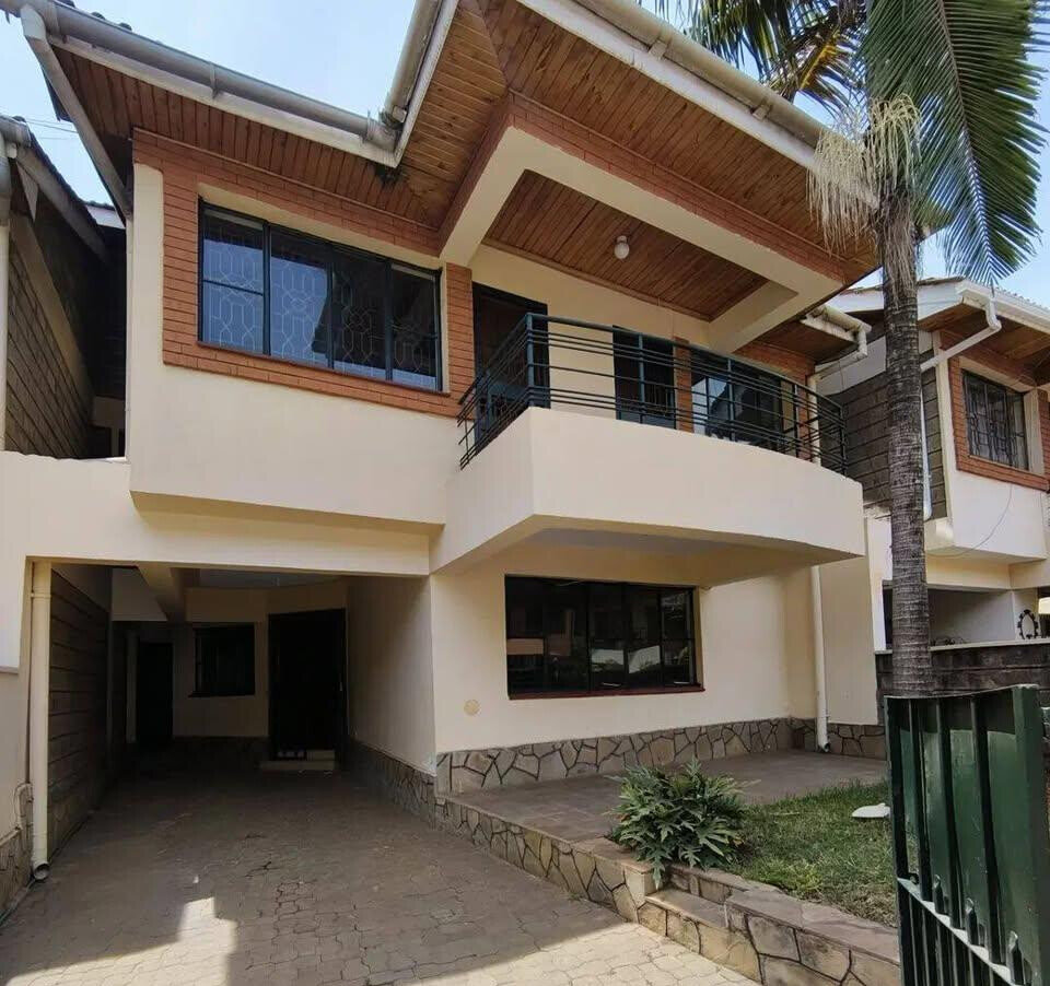 Spacious 4BR Townhouse with DSQ & Borehole - Lavington