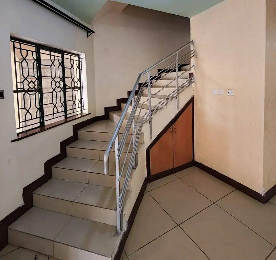Spacious 4BR Townhouse with DSQ & Borehole - Lavington