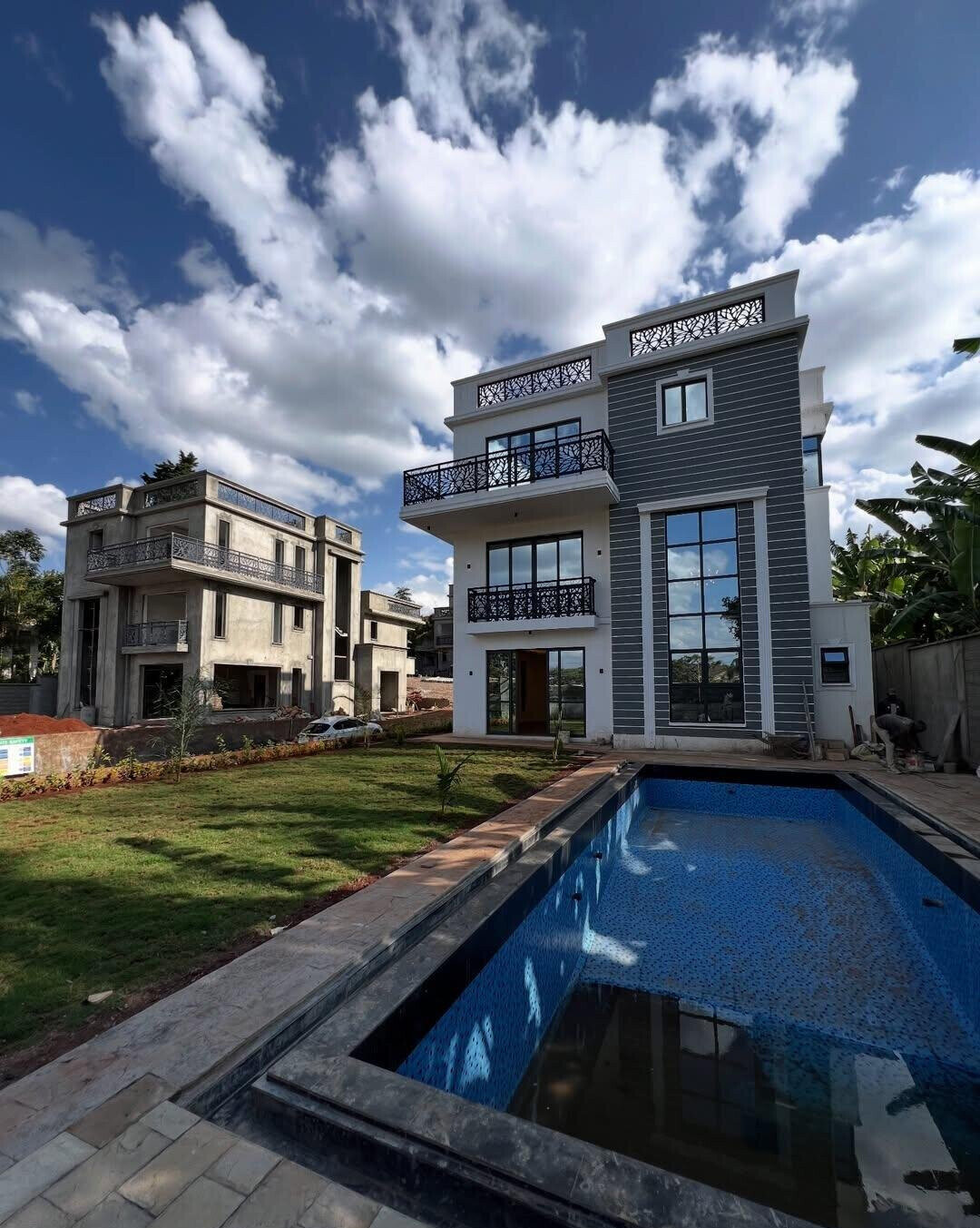 5-Ensuite Townhouse with Private Pool & DSQ - Lavington