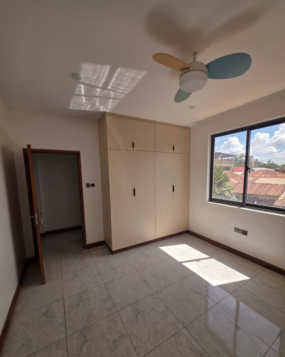 3BR Ensuite Apartment with DSQ & Lift - Bombolulu, Mombasa
