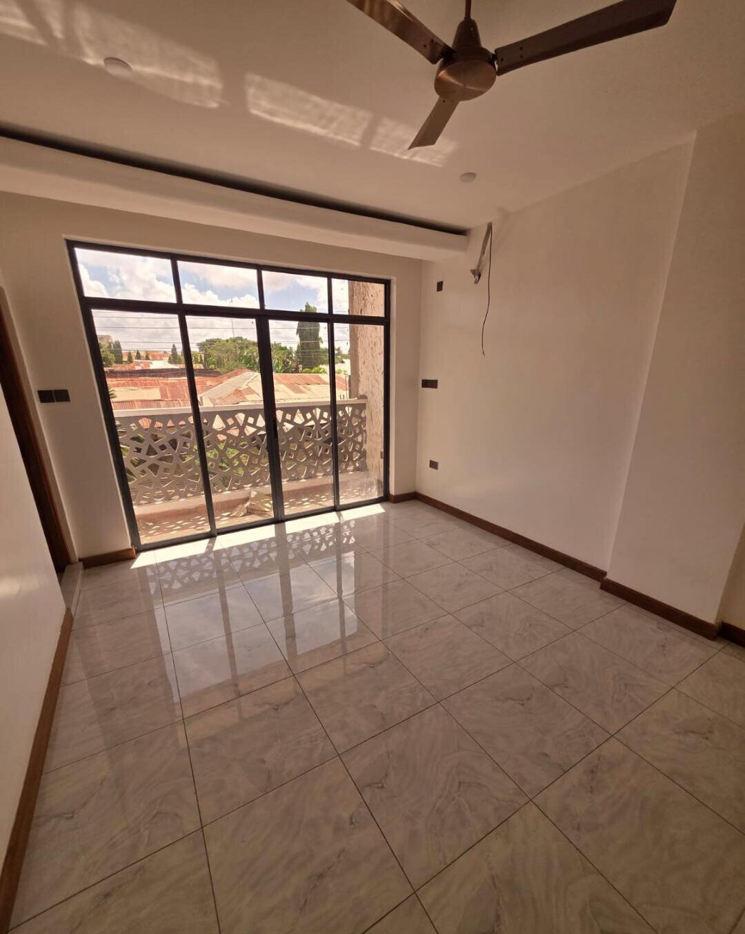 3BR Ensuite Apartment with DSQ & Lift - Bombolulu, Mombasa