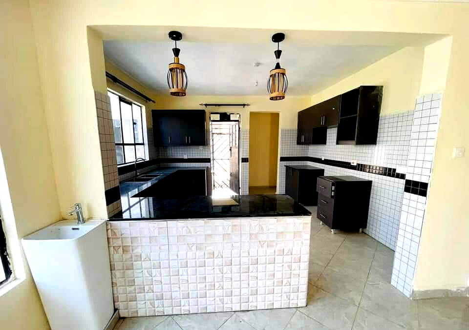 3BR Townhouse 300M from Namanga Highway - Kitengela