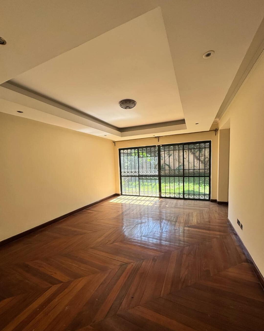 5-Ensuite Townhouse with Rooftop Terrace & Study - Lavington