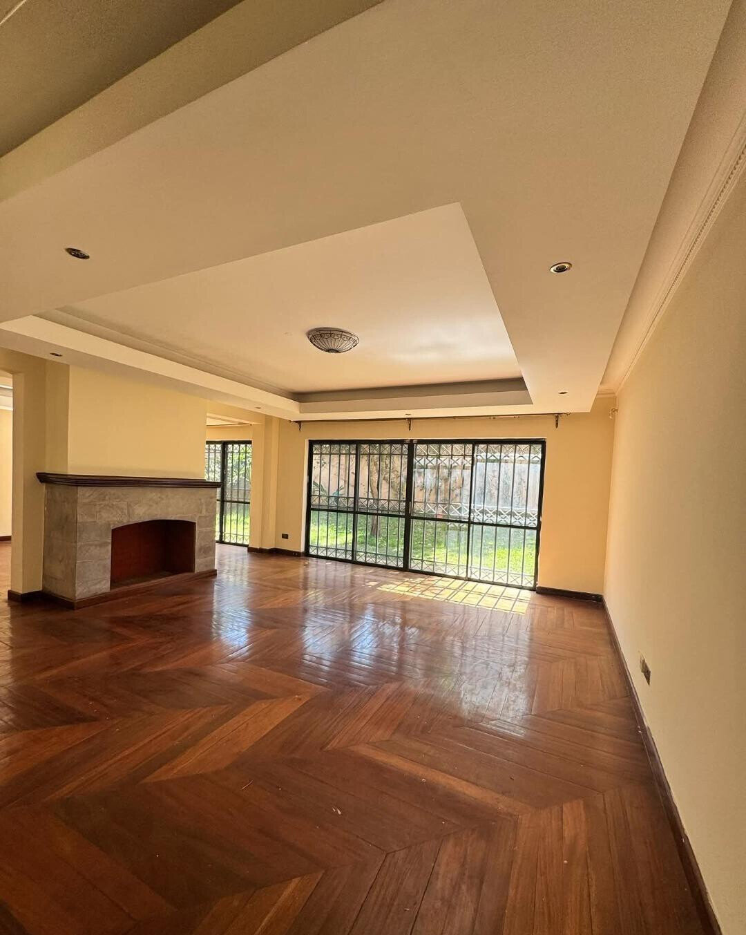 5-Ensuite Townhouse with Rooftop Terrace & Study - Lavington