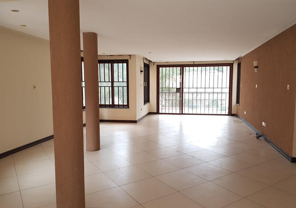5BR Townhouse with Jacuzzi & Attic in Kyuna – Nairobi