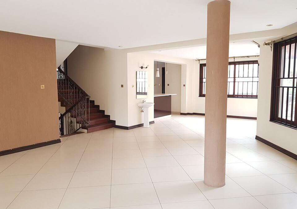 5BR Townhouse with Jacuzzi & Attic in Kyuna – Nairobi