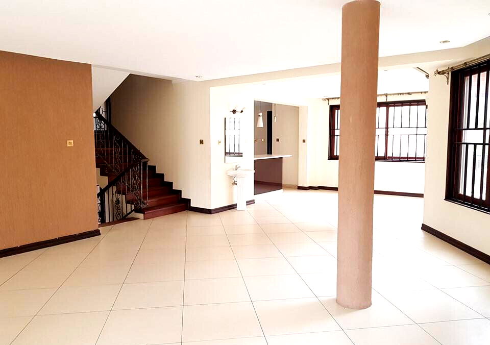 5BR Townhouse with Jacuzzi & Attic in Kyuna – Nairobi