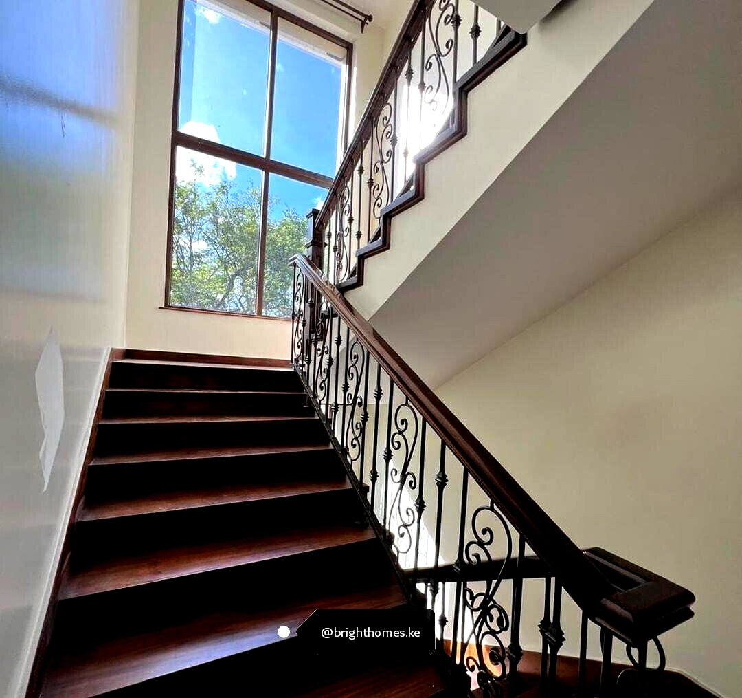 5-Ensuite Townhouse with Rental Income - Lavington