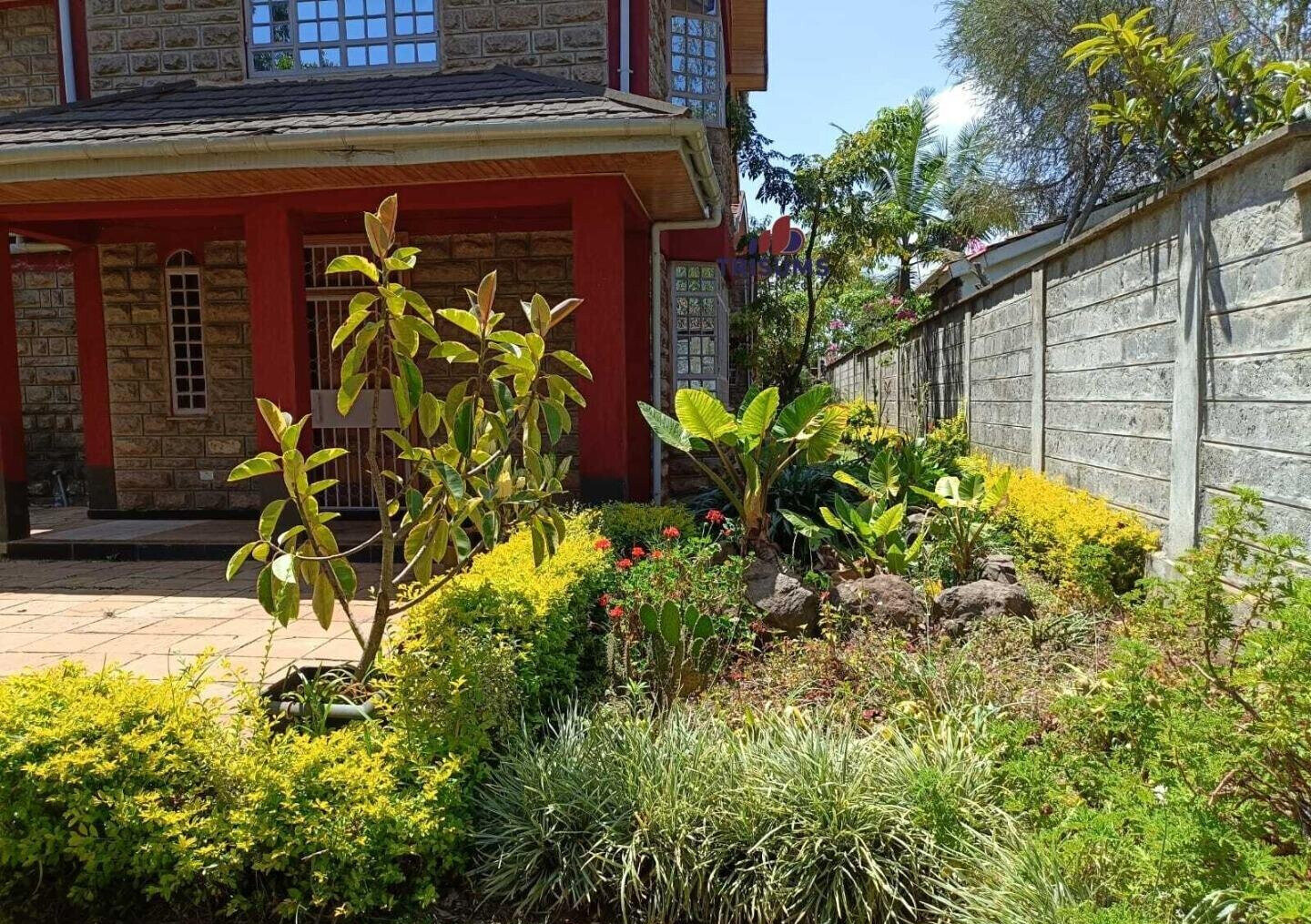 Half Acre 5BR Haven in Runda