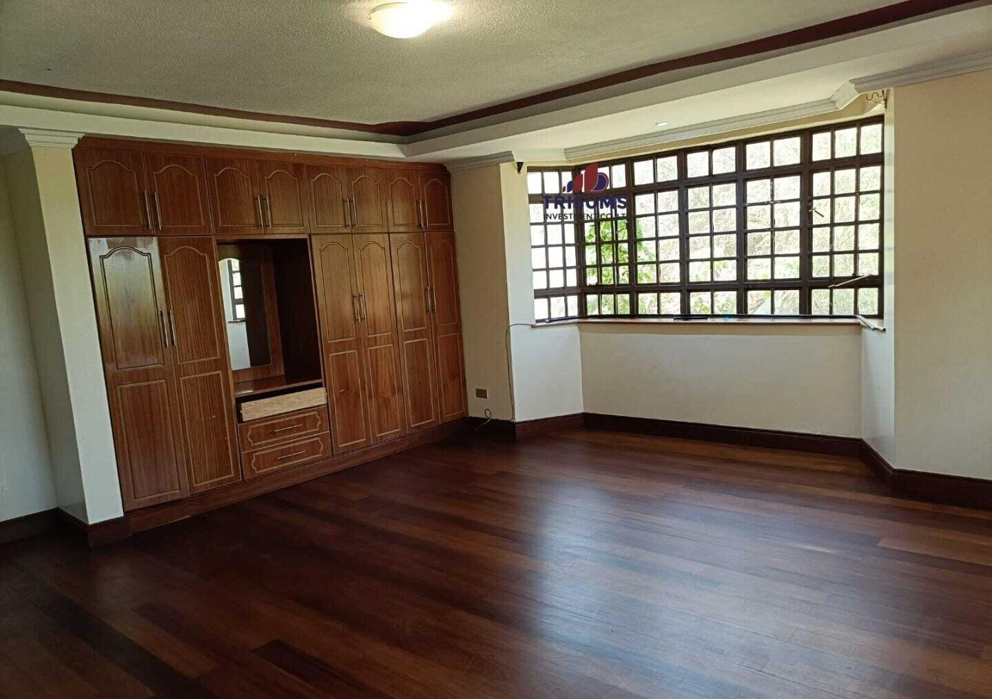 Half Acre 5BR Haven in Runda