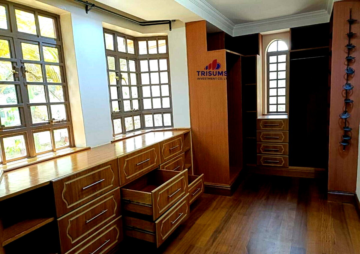 Half Acre 5BR Haven in Runda