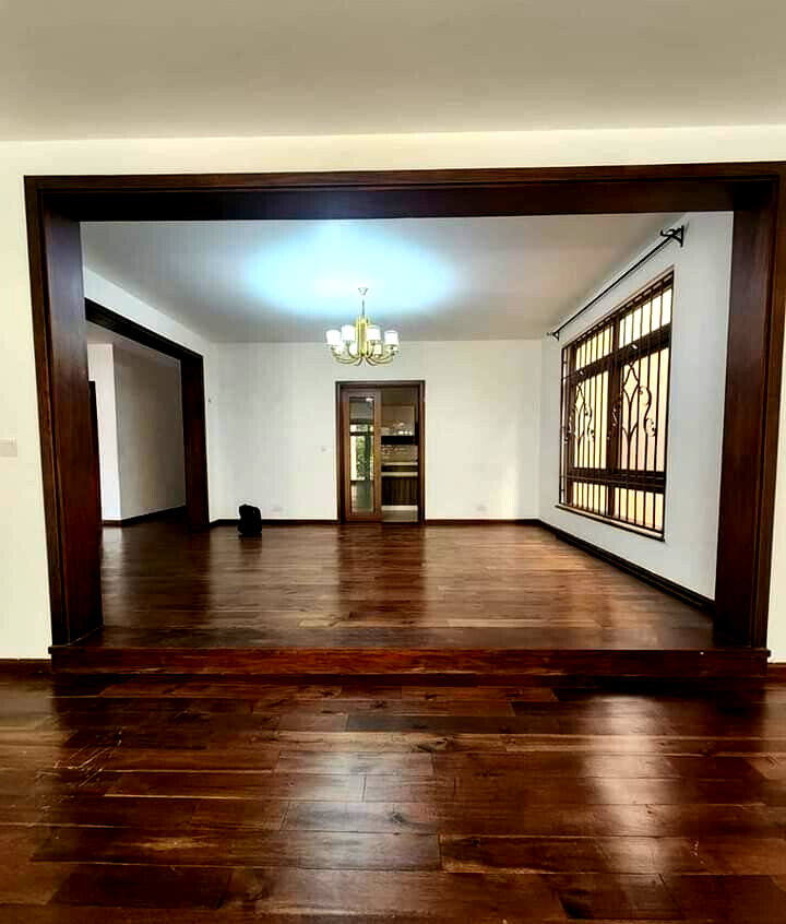 5-Ensuite Townhouse with Study & Solar - Lavington Gated 5